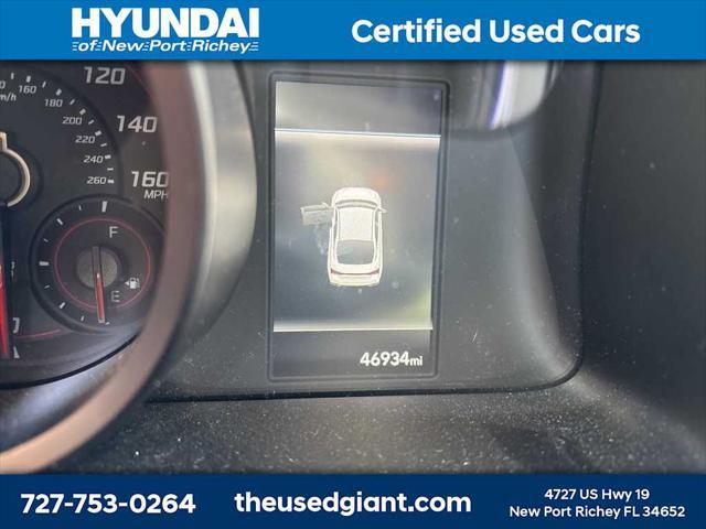 Photo of 2022 Phantom Black Hyundai ELANTRA