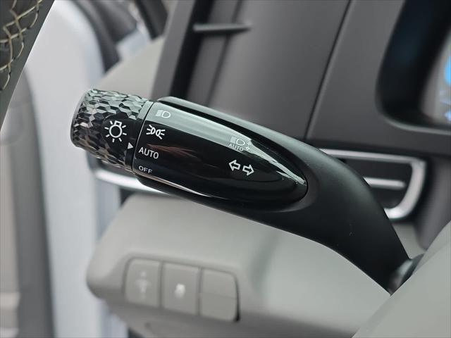 Photo of 2025 Serenity White Hyundai ELANTRA