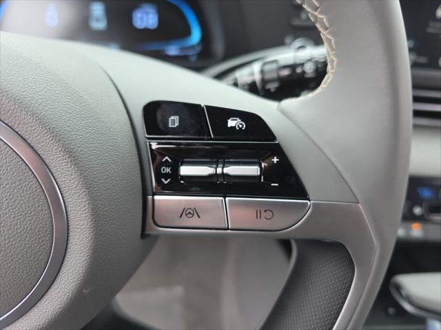 Photo of 2025 Serenity White Hyundai ELANTRA