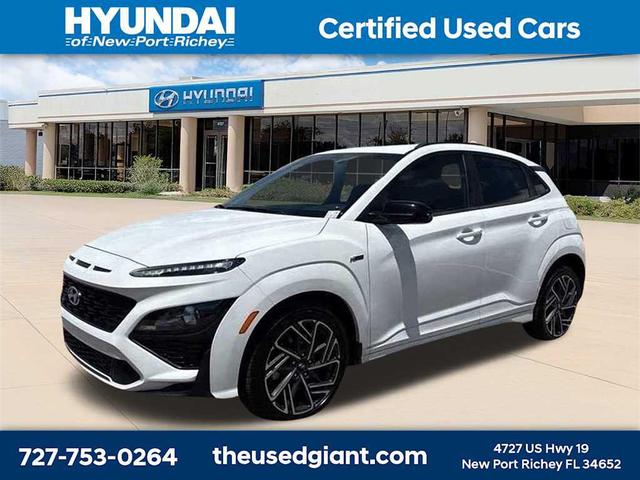 Photo of 2022 Lunar White Hyundai KONA
