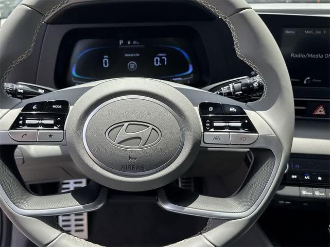 Photo of 2025 Amazon Gray Hyundai ELANTRA