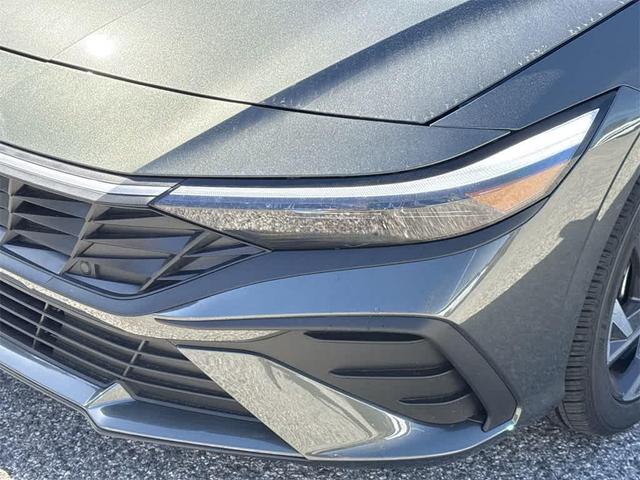 Photo of 2025 Amazon Gray Hyundai ELANTRA