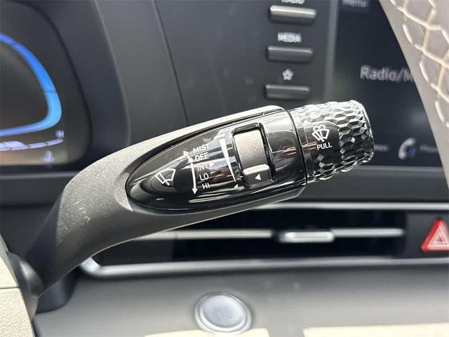Photo of 2025 Amazon Gray Hyundai ELANTRA
