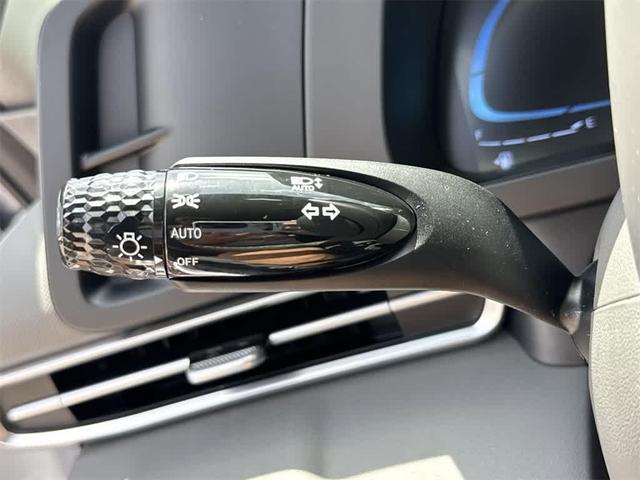 Photo of 2025 Amazon Gray Hyundai ELANTRA
