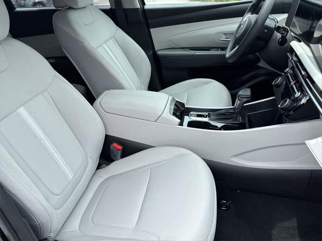 Photo of 2025 Phantom Black Hyundai TUCSON
