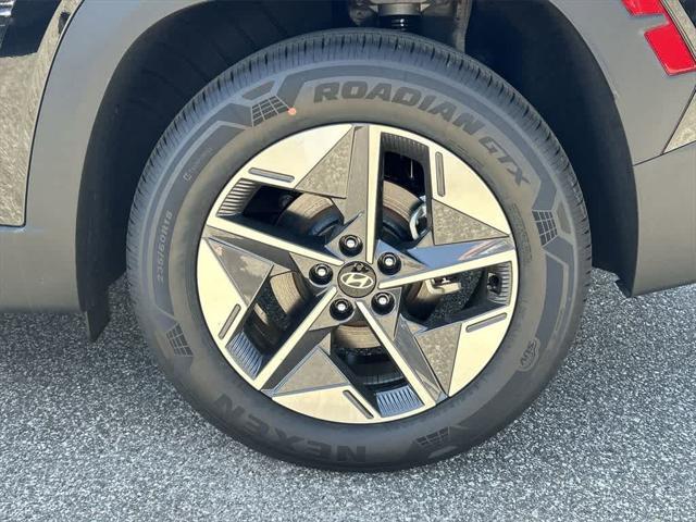 Photo of 2025 Phantom Black Hyundai TUCSON
