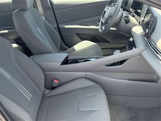 Photo of 2025 Abyss Black Hyundai ELANTRA HEV