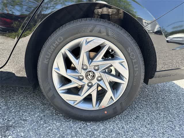 Photo of 2025 Abyss Black Hyundai ELANTRA HEV