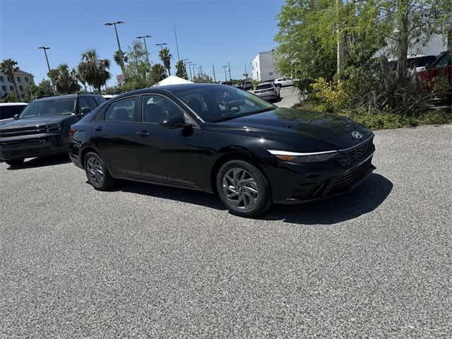 Photo of 2025 Abyss Black Hyundai ELANTRA HEV