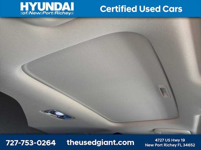 Photo of 2022 Shimmering Silver Hyundai TUCSON