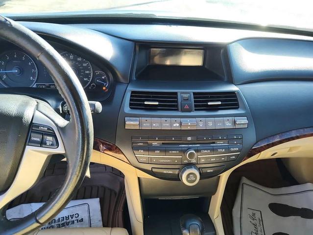 Photo of 2010 Glacier Blue Metallic Honda Accord Crosstour