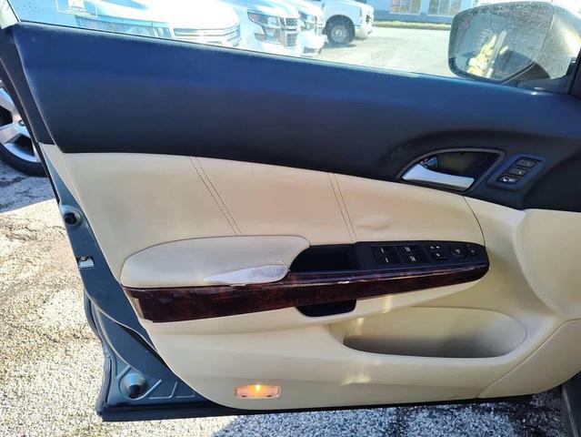 Photo of 2010 Glacier Blue Metallic Honda Accord Crosstour