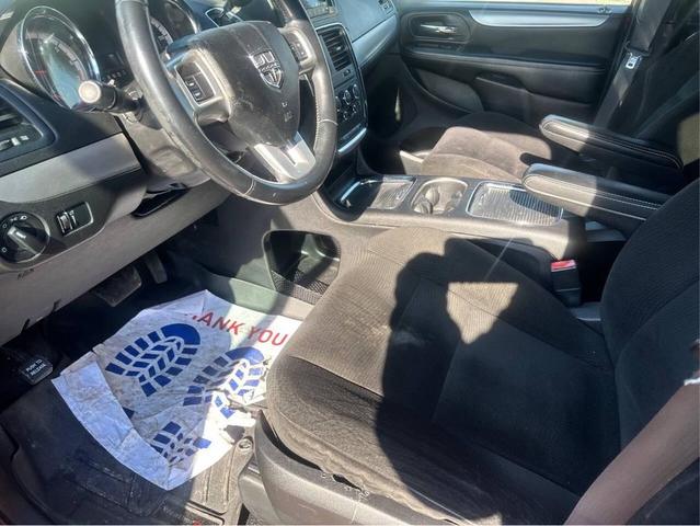 Photo of 2015 RED Dodge Grand Caravan