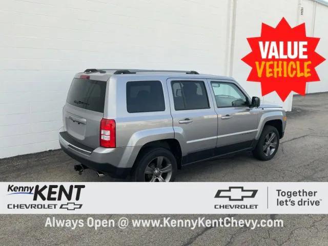 Photo of 2017 Billet Silver Metallic Clearcoat Jeep Patriot