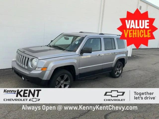 Photo of 2017 Billet Silver Metallic Clearcoat Jeep Patriot
