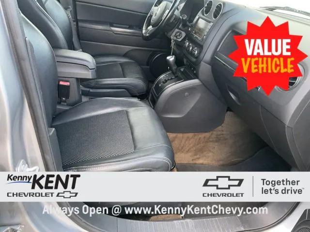 Photo of 2017 Billet Silver Metallic Clearcoat Jeep Patriot