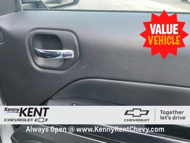 Photo of 2017 Billet Silver Metallic Clearcoat Jeep Patriot