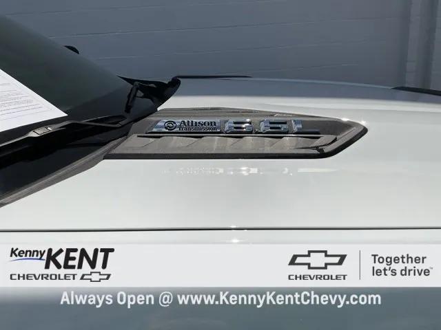 Photo of 2025 Summit White Chevrolet Silverado 2500