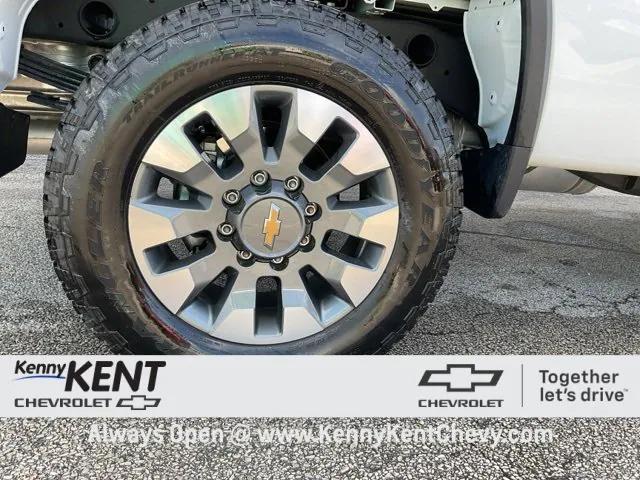 Photo of 2025 Summit White Chevrolet Silverado 2500