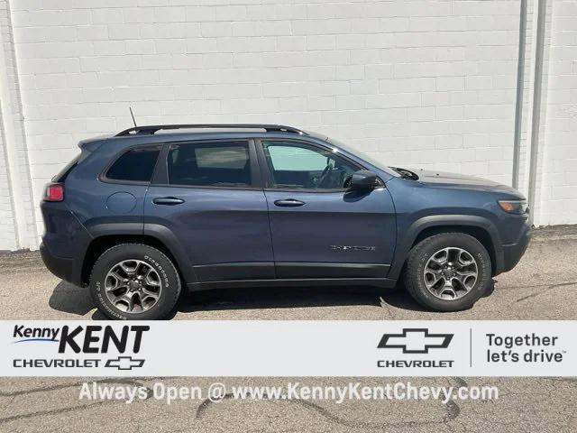 Photo of 2020 Slate Blue Pearlcoat Jeep Cherokee