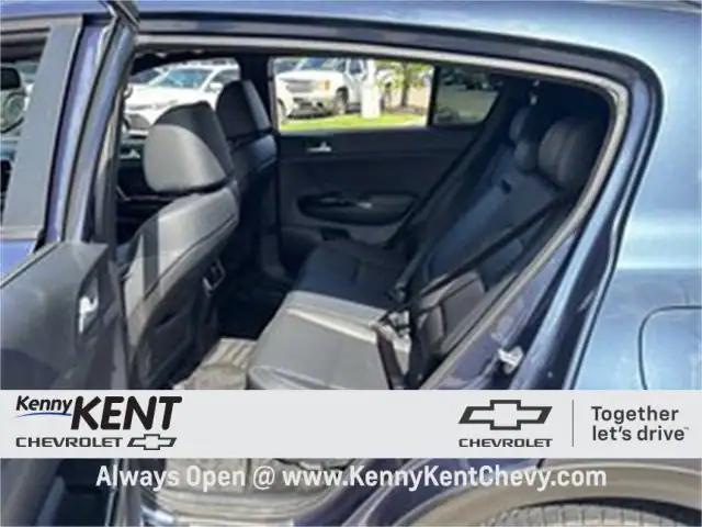 Photo of 2021 Pacific Blue Kia Sportage