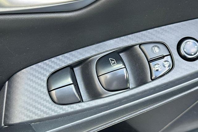 Photo of 2022 Brilliant Silver Metallic Nissan Sentra
