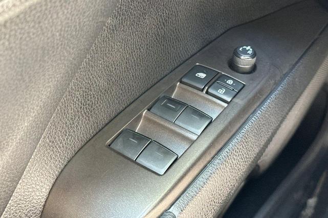 Photo of 2023 Ice Cap Toyota Camry