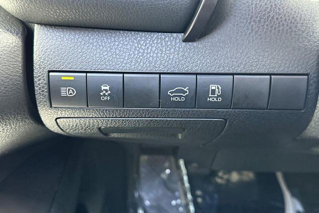 Photo of 2023 Ice Cap Toyota Camry