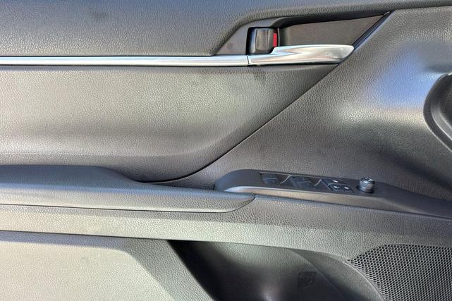 Photo of 2023 Ice Cap Toyota Camry
