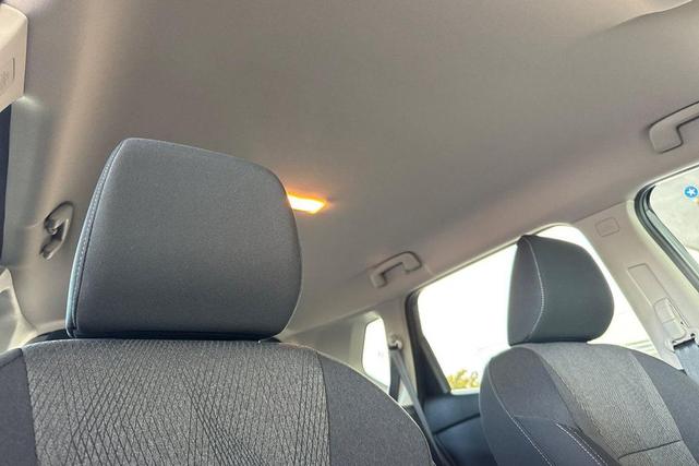 Photo of 2026 Everest White Pearl Tricoat Nissan Rogue