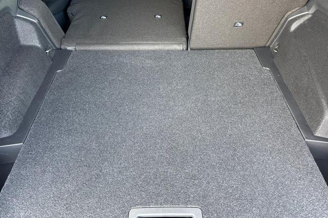 Photo of 2026 Everest White Pearl Tricoat Nissan Rogue