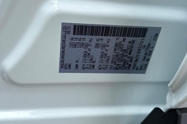 Photo of 2026 Everest White Pearl Tricoat Nissan Rogue