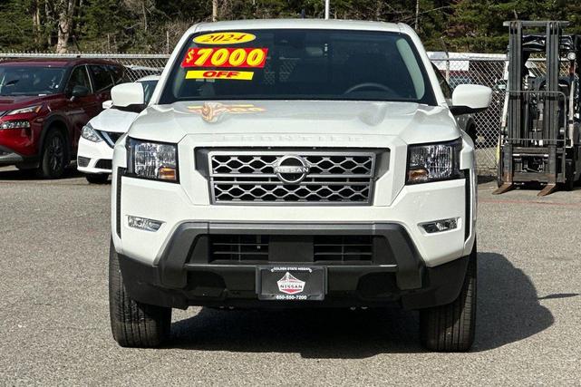 Photo of 2024 Glacier White Nissan Frontier