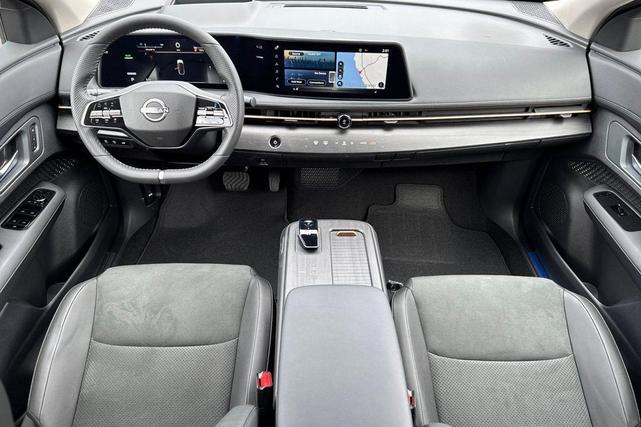 Photo of 2025 Boulder Gray Pearl Nissan ARIYA