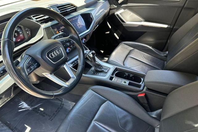Photo of 2023 White Audi Q3