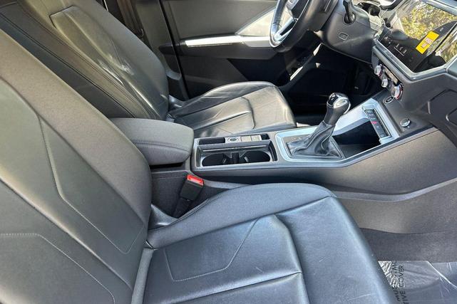 Photo of 2023 White Audi Q3