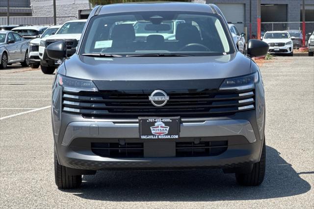 Photo of 2025 Gun Metallic Nissan Kicks