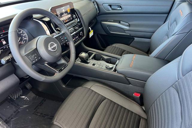 Photo of 2025 Gun Metallic Nissan Pathfinder
