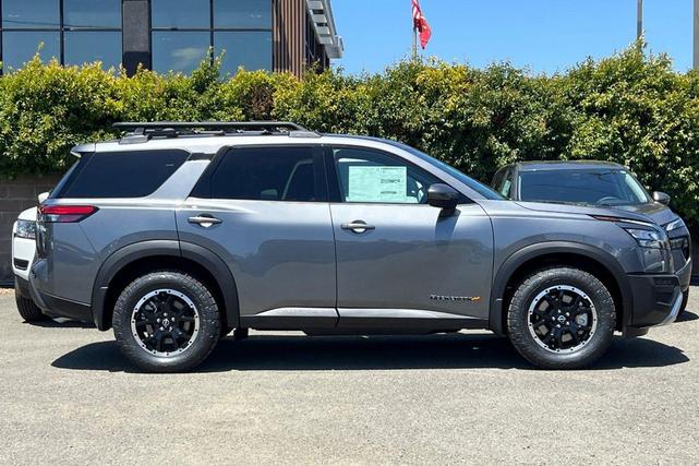 Photo of 2025 Gun Metallic Nissan Pathfinder