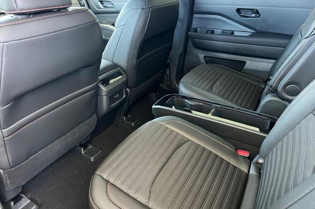 Photo of 2025 Gun Metallic Nissan Pathfinder