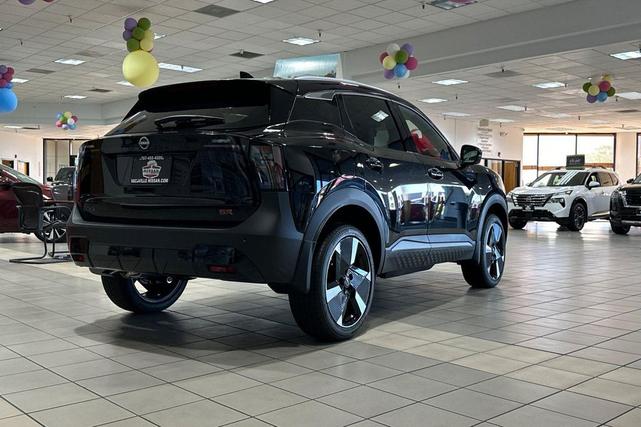 Photo of 2025 Super Black Nissan Kicks