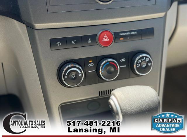 Photo of 2008 Black Saturn Vue