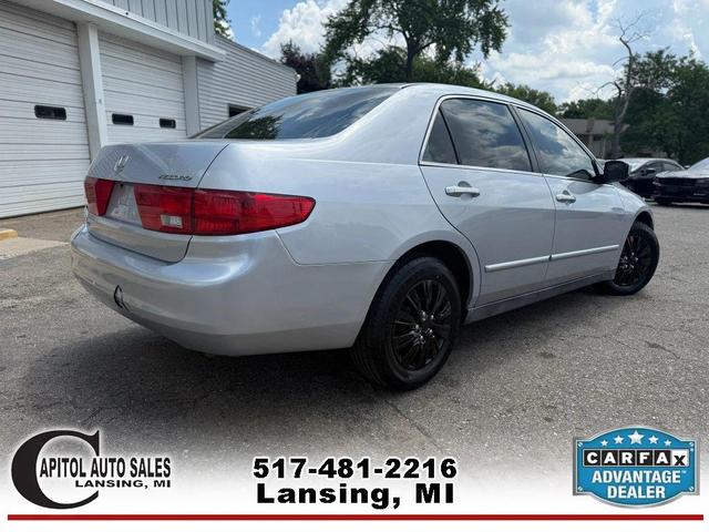 Photo of 2005 Silver Honda Accord