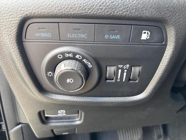 Photo of 2022 Diamond Black Crystal Pearlcoat Jeep Grand Cherokee 4xe