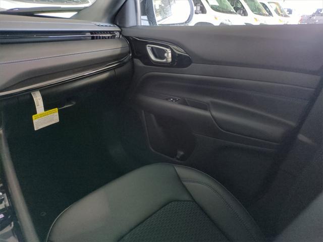 Photo of 2025 Bright White Clearcoat Jeep Compass