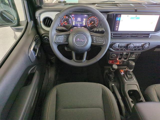 Photo of 2025 Black Clearcoat Jeep Wrangler