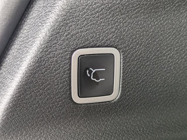 Photo of 2025 Diamond Black Crystal Pearlcoat Chrysler Pacifica