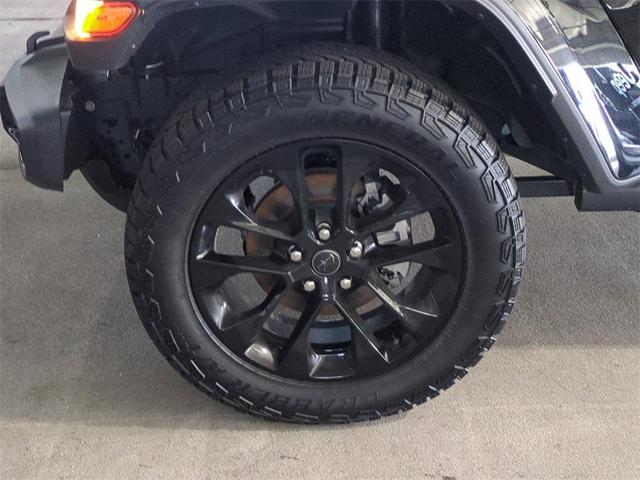 Photo of 2025 Black Clearcoat Jeep Gladiator