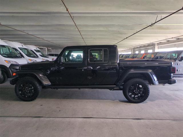 Photo of 2025 Black Clearcoat Jeep Gladiator