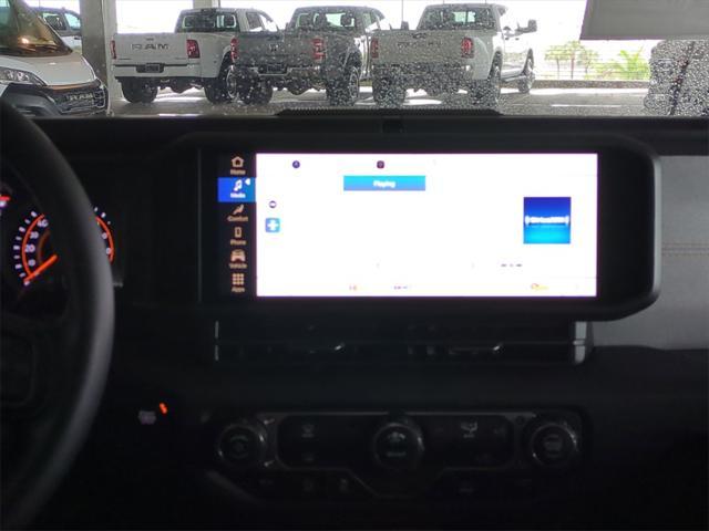 Photo of 2025 Anvil Clearcoat Jeep Gladiator